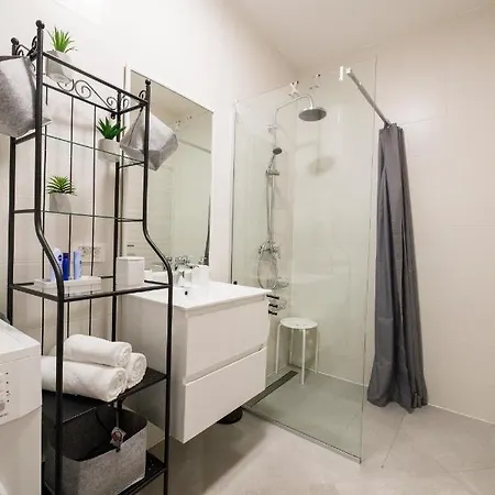 Apartman Lola *