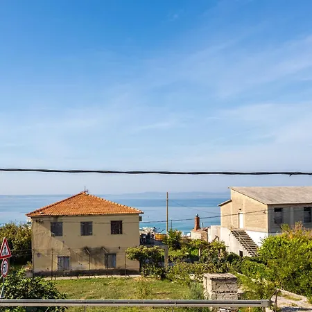 Lola Apartman Podstrana
