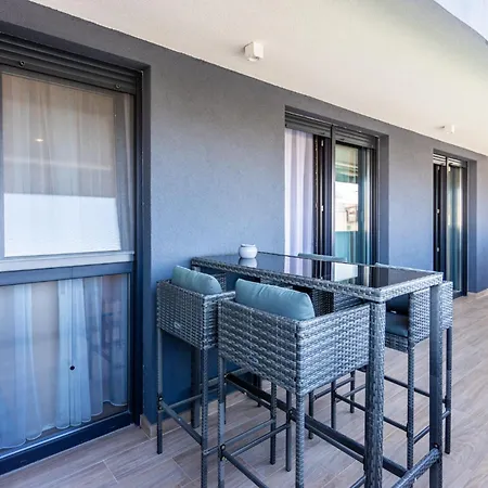Apartman Lola Podstrana