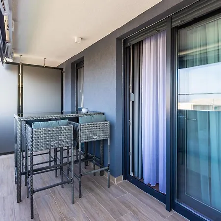 Apartman Lola *