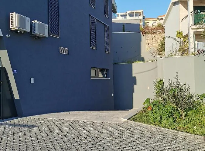 Lola Appartement Podstrana